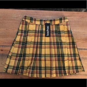 Yellow plaid pleated skirt
